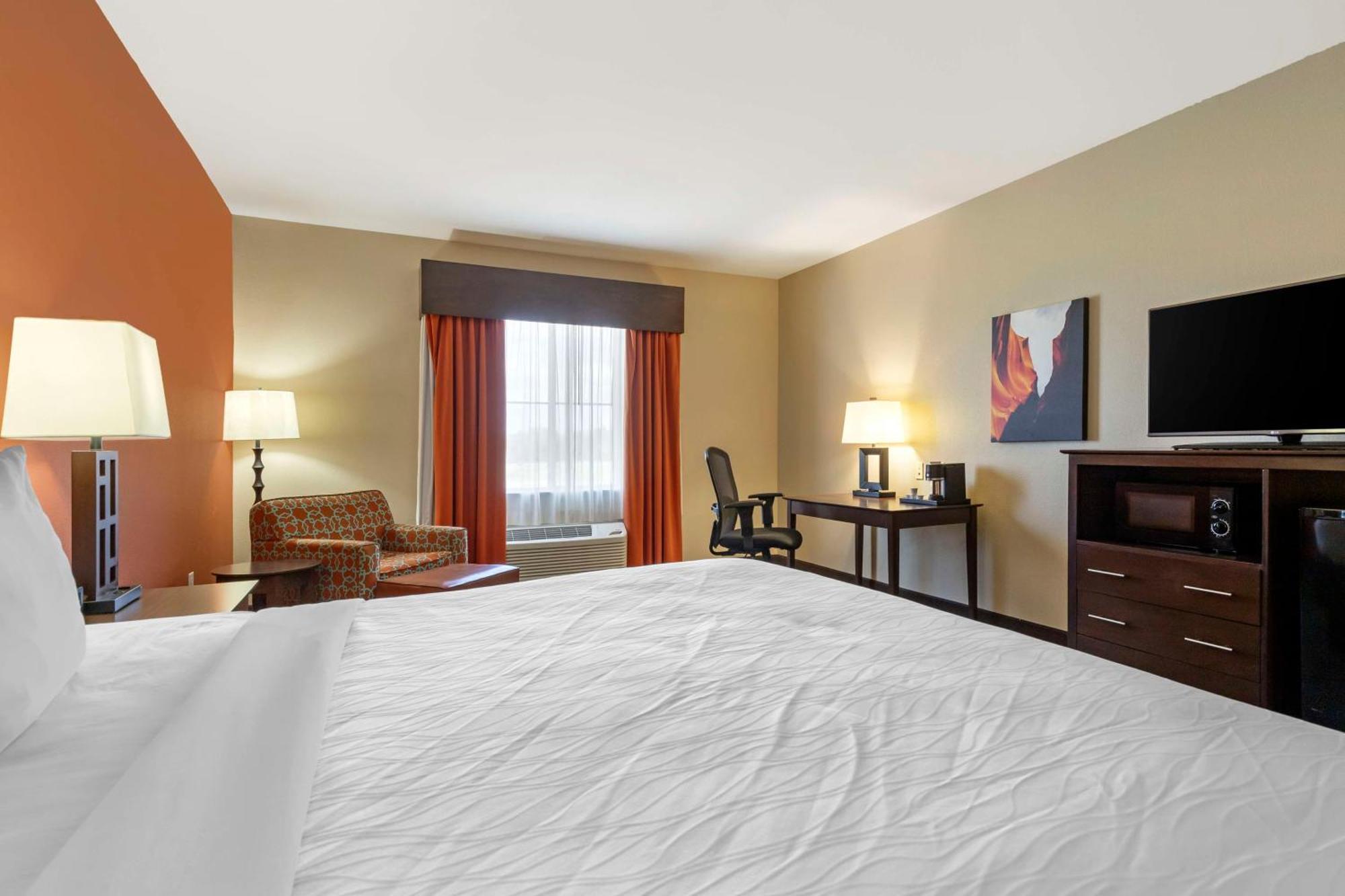 Best Western Plus Longhorn Inn & Suites Luling Buitenkant foto