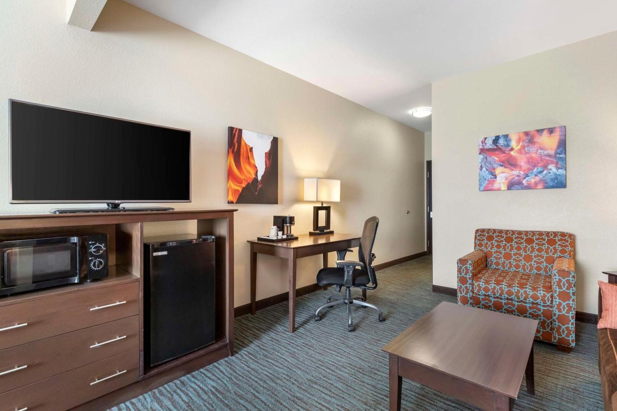 Best Western Plus Longhorn Inn & Suites Luling Buitenkant foto